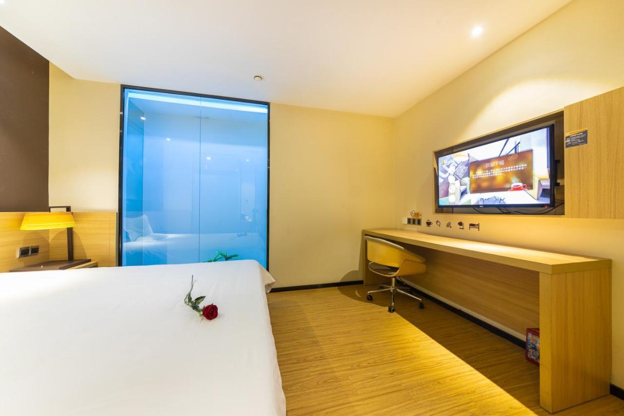 Iu Hotel Chongqing Jiefangbei Exteriér fotografie