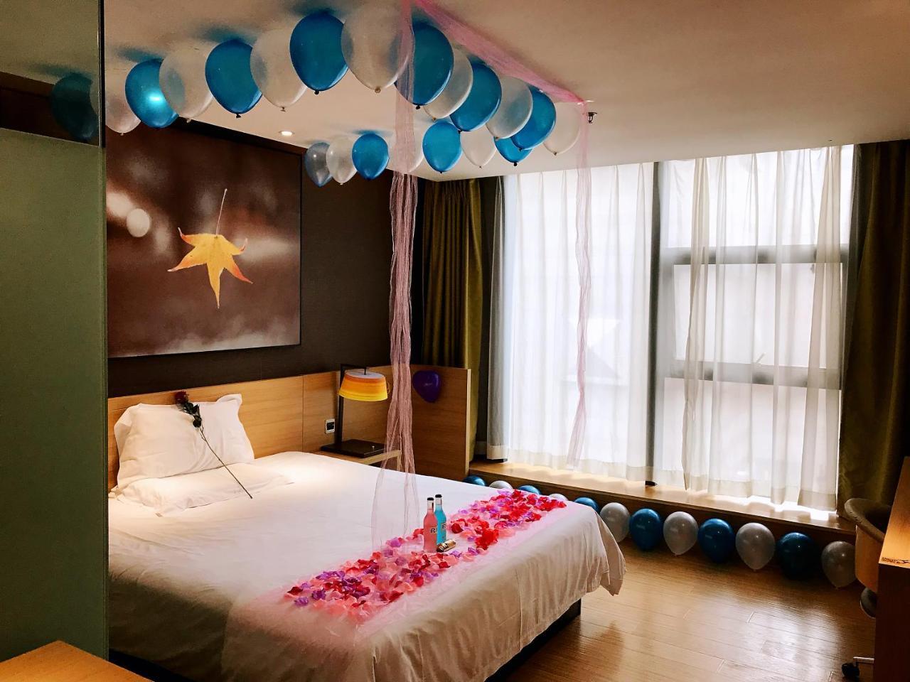 Iu Hotel Chongqing Jiefangbei Exteriér fotografie